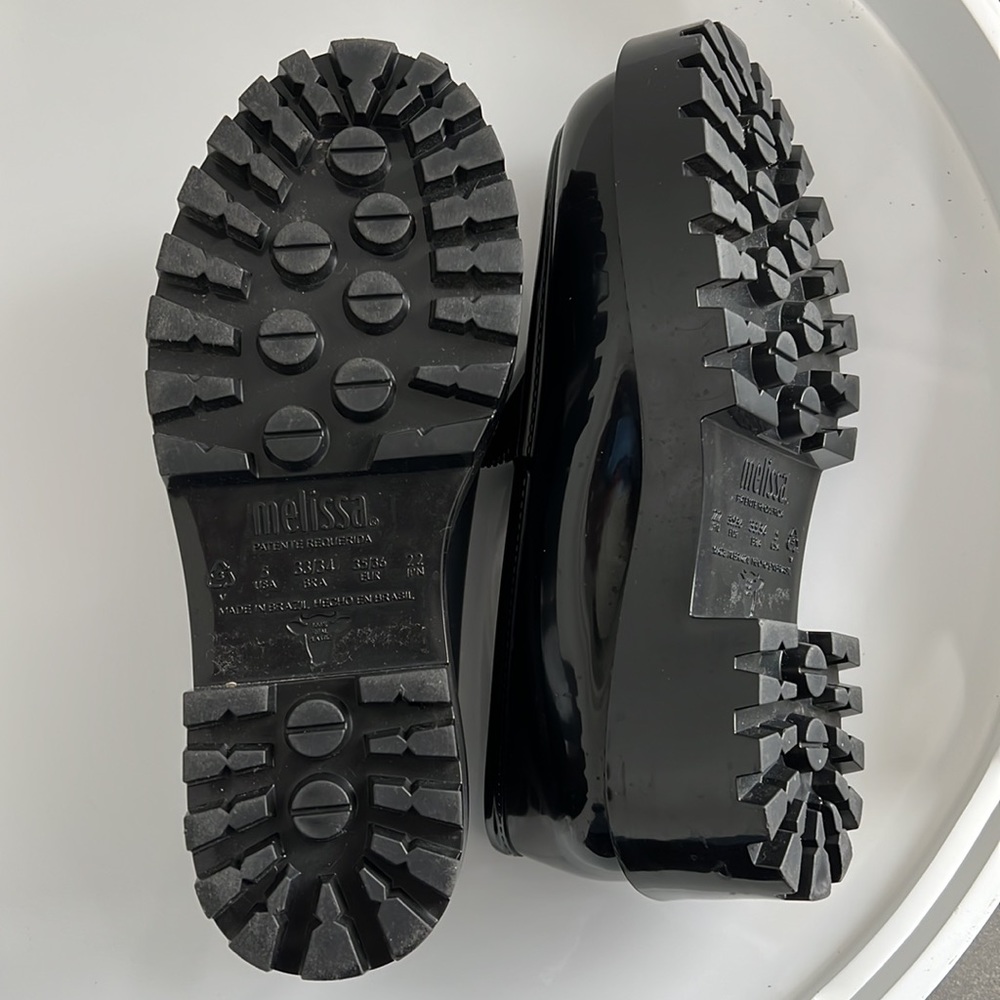 Good Condition. Block Heel Synthetic Upper Slip-O… - image 4